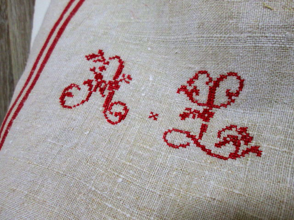 フランスアンティーク花文字手刺繍イニシャルのリネンとドイツアルザスホームスパンリネンのリバーシブルトートバッグ 7枚目の画像