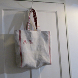 フランスアンティーク花文字手刺繍イニシャルのリネンとドイツ