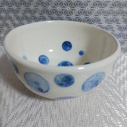 水玉模様のご飯茶碗 4枚目の画像