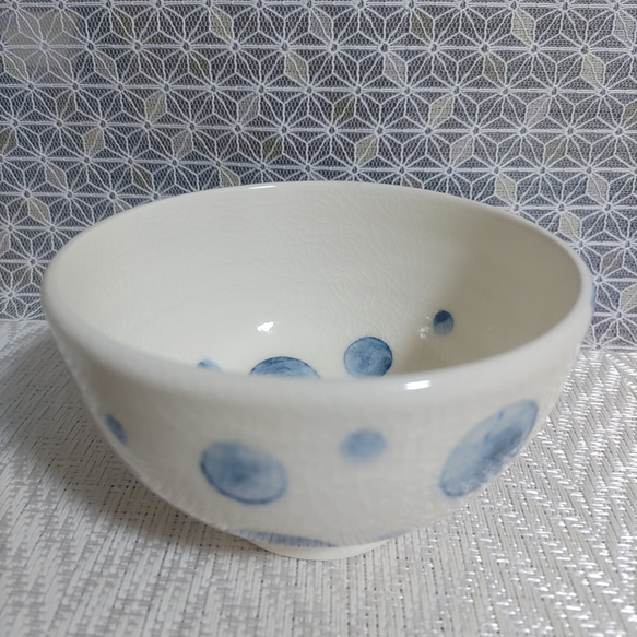 水玉模様のご飯茶碗 4枚目の画像