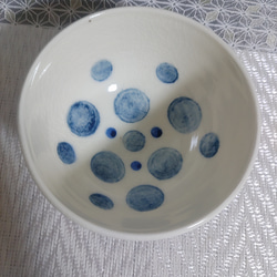 水玉模様のご飯茶碗 5枚目の画像