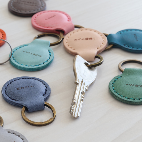 マグネットキーホルダー LF-019 名入れ、メッセージ刻印対応 レザー