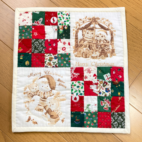 四角つなぎとクリスマスのパッチワークタペストリーa パッチ 四角つなぎとクリスマスのパッチワークタペストリーa パッチ