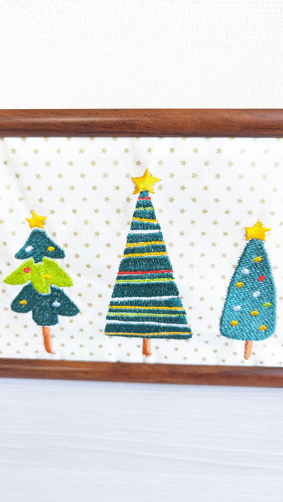 北欧風 刺繍のクリスマスツリー 2枚目の画像