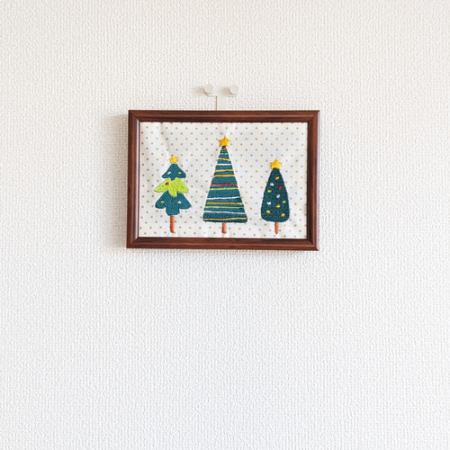 クリスマスツリー　壁面飾り　刺繍　ハンドメイド 初心者OK】ビーズ刺繍とフェルトで作る「クリスマスツリーの壁