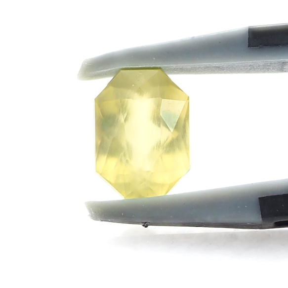 【柔らかいネオンイエローの輝き】プレーナイト 1.7ct 9枚目の画像