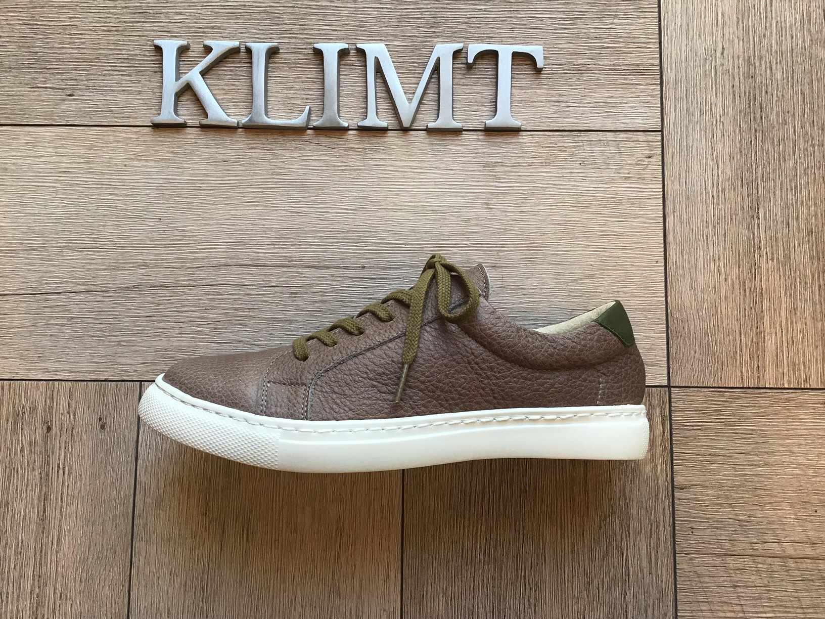 牛革レースアップスニーカー　薄茶