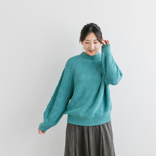 全4色】モックネック ボリューム袖 変わりケーブル編みニット 23580