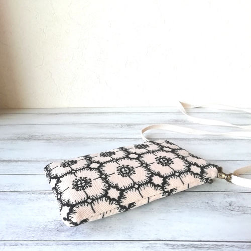 SALE☆ミナペルホネンanemone L字ファスナー,スマホポシェット