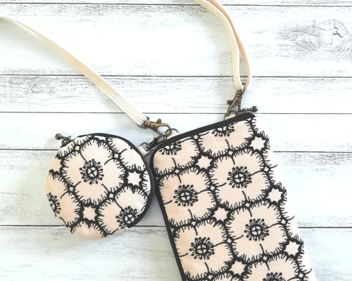 SALE☆ミナペルホネンanemone L字ファスナー,スマホポシェット