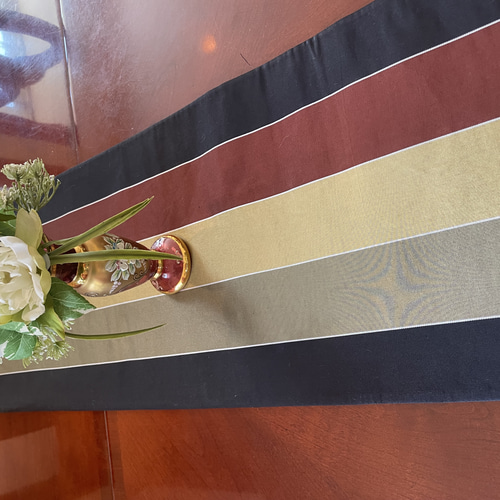 sasjママ様オーダー専用ページ タッセル付きテーブルランナー正絹袋帯リメイク 2270艶やかとシック！袋帯リメイク タッセル付き正絹テーブルランナー