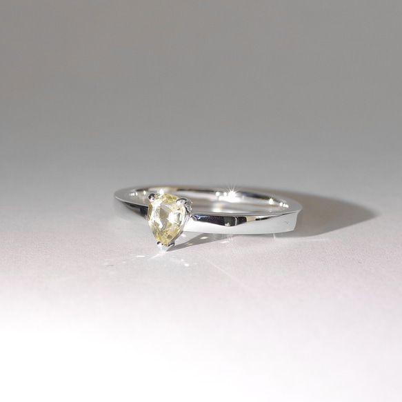 【限定1点】0.3ct サファイアのシルバーリング【9月誕生石】 1枚目の画像