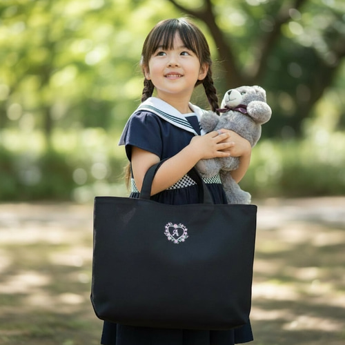 ハート×イニシャルが可愛い／レッスンバッグ|リバティ|名入れ|刺繍