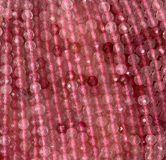 天然石　透明艶々ストロベリークオーツ　4㎜ラウンドカット　25個セット 1枚目の画像
