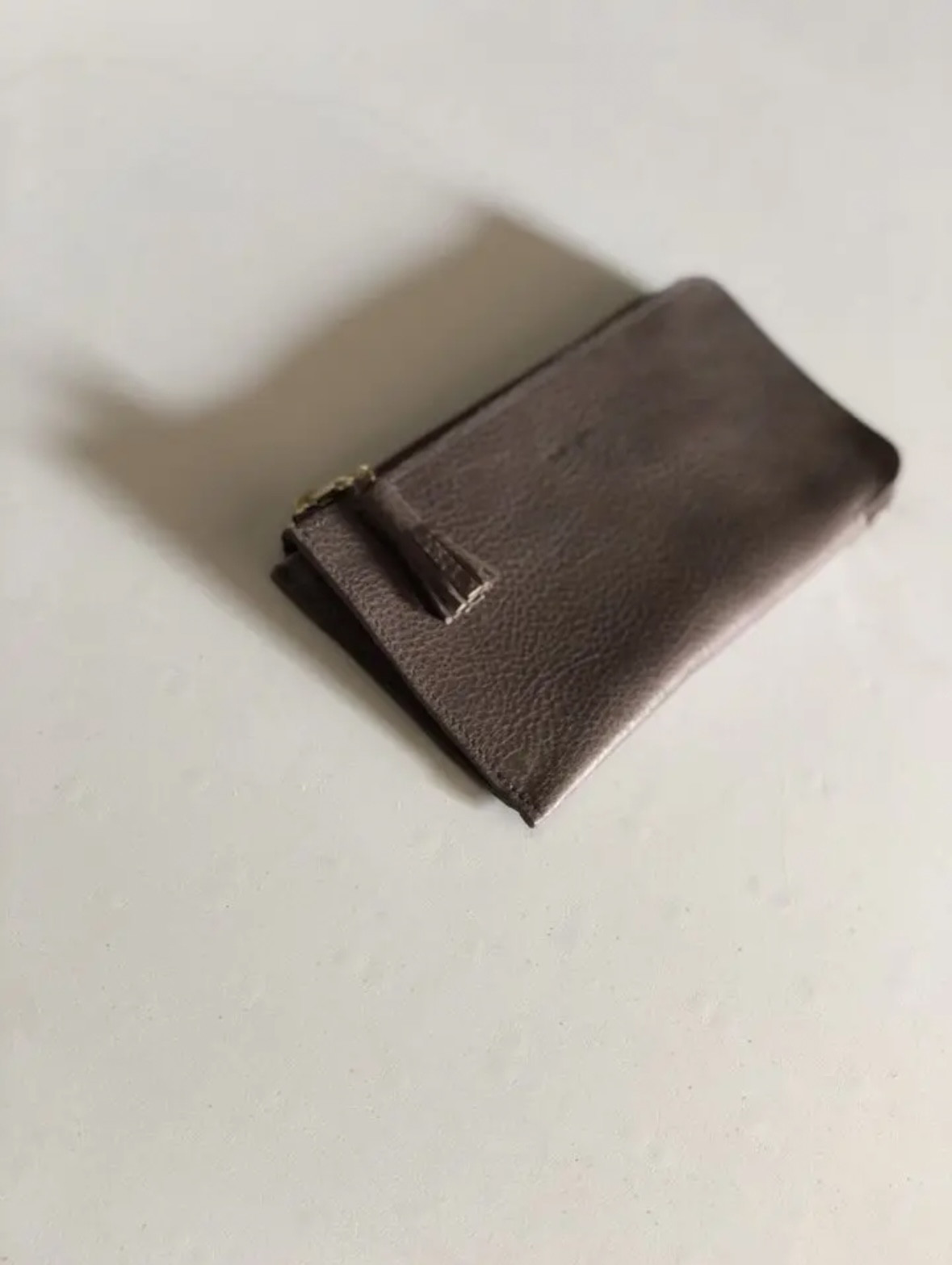 コンパクトな長財布　マチ付き