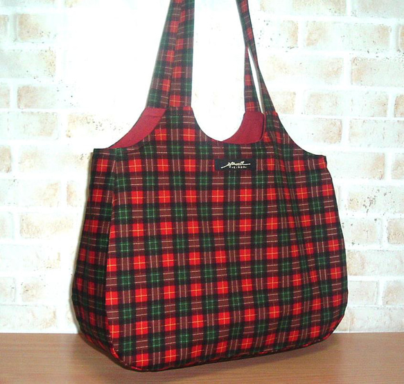 タータンチェック柄楽々肩がけバッグ（A4サイズ）ビジネスバッグ