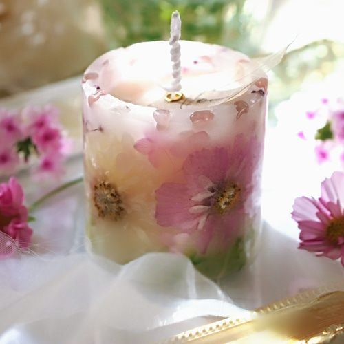 コスモスのボタニカルアロマキャンドル（ローズクォーツ付き、レモン