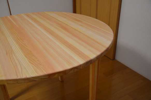 ダイニングテーブル　丸98cm  サークル　無垢のヒノキ　　 4枚目の画像