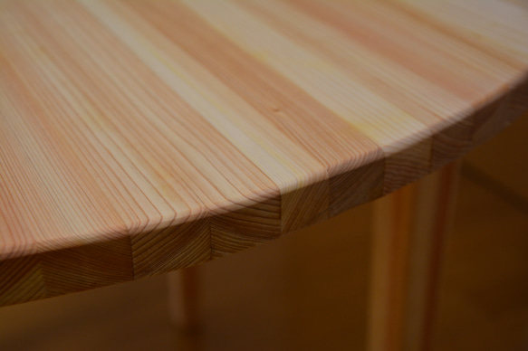 ダイニングテーブル　丸98cm  サークル　無垢のヒノキ　　 5枚目の画像