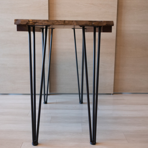 古材使用)耳付きブビンガ(無垢)の天板にアイアンレグのサイドテーブル