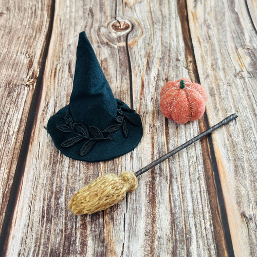 ハロウィン 魔女の仮装をした女の子 羊毛フェルト oravat 通販