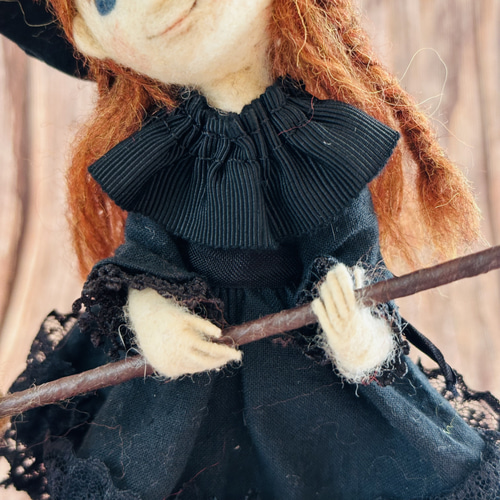 ハロウィン 魔女の仮装をした女の子 羊毛フェルト oravat 通販