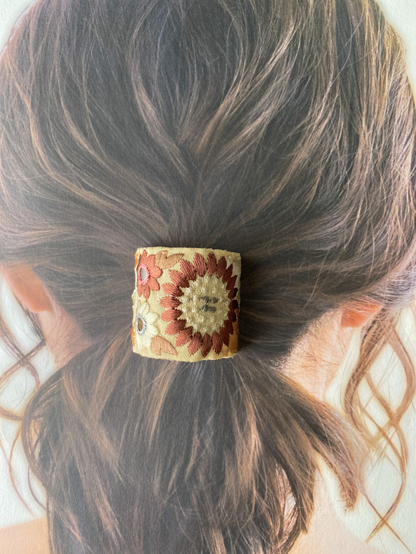 インド刺繍リボン　シンプル　ポニーフック　ヘアカフ 5枚目の画像