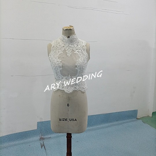 フランス風 ウエディングドレス ボレロ オフホワイト プリンセスライン ホルターネック  編み上げ 花嫁/結婚式
