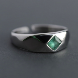 エメラルドのリング♦︎天然石♦︎サージカルステンレス【king