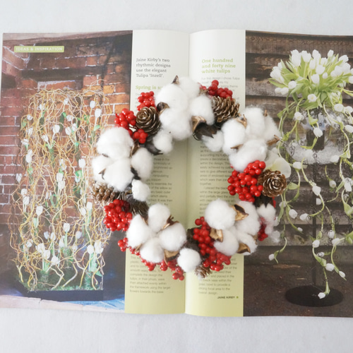 赤い実のクリスマスリース♡　お正月リース♡ 赤い実のクリスマスリース♡ お正月リース♡ 赤い実のクリスマスリース