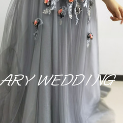 豪華！彩色洋裝灰色蓬鬆袖花朵圖案公主線派對後新娘舞台禮服長裙 第10張的照片