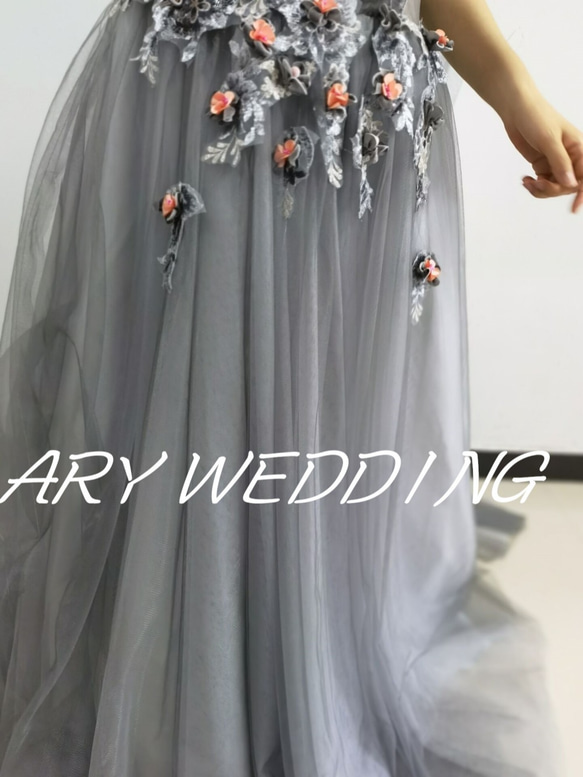 豪華！彩色洋裝灰色蓬鬆袖花朵圖案公主線派對後新娘舞台禮服長裙 第10張的照片
