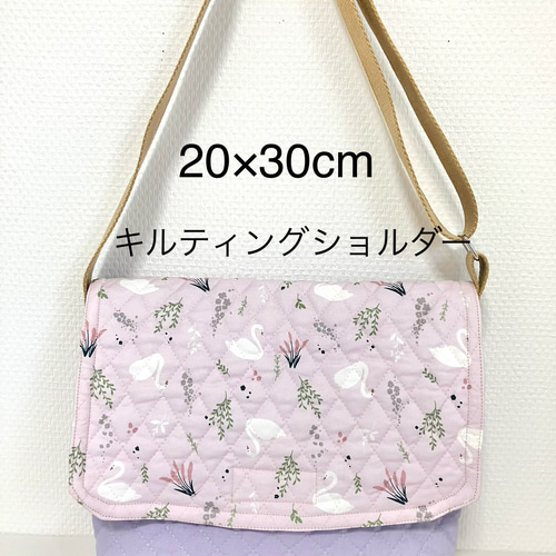 花刺繍キルティングトートバッグ かばん 鞄[品番：IK000007294