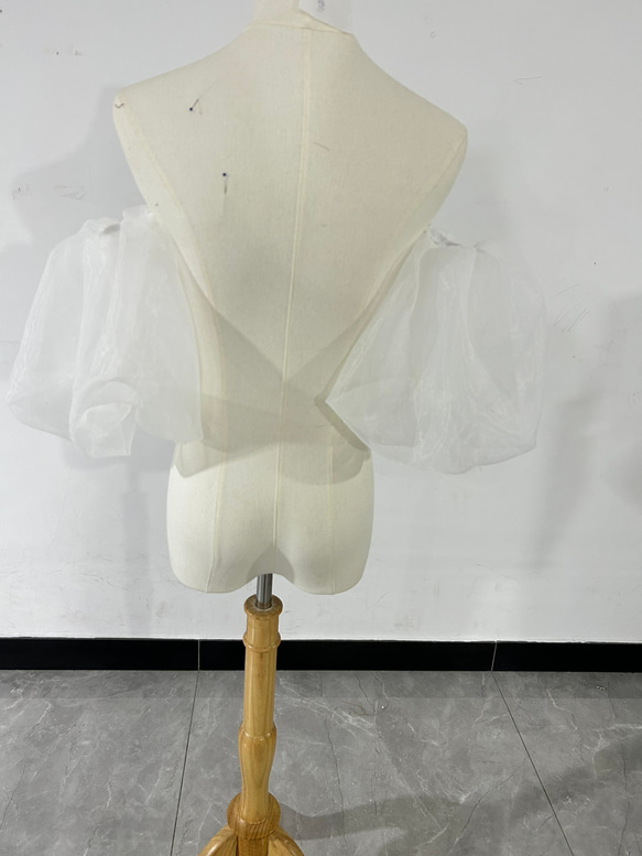 高品質緞布 可拆卸袖子 白色 肩袖 泡泡袖 可定制隱藏上臂的袖子 第3張的照片