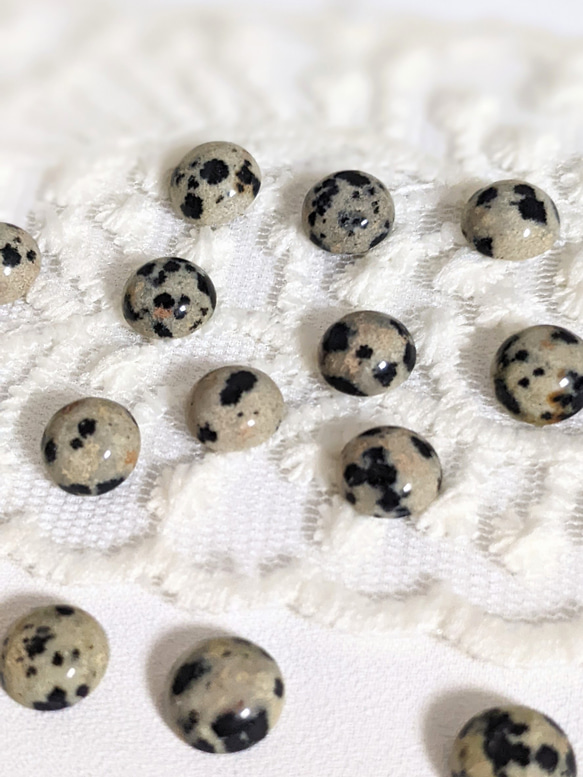 【再販】天然石 ダルメシアンジャスパー ラウンド カボション 8㍉ 4個 パーツ 4枚目の画像