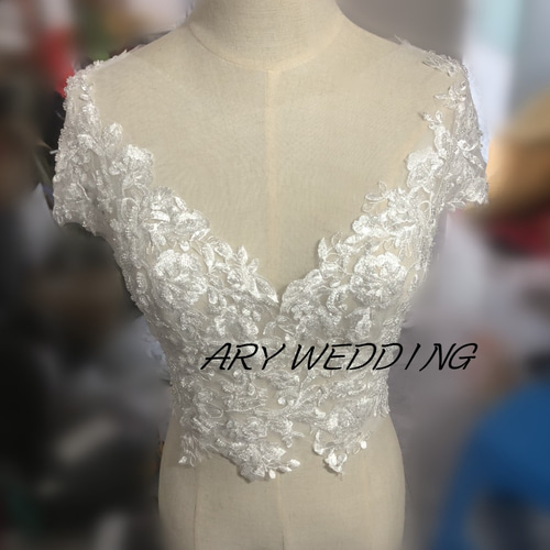 大好評中！ウエディングドレス トップスのみ 3D立体レース刺繍  