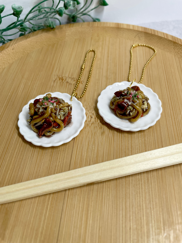 焼きそば　キーホルダー　ミニチュア　 2枚目の画像