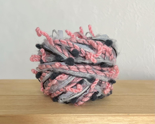 引き揃え毛糸玉*サーモンピンク×グレーボンボン 毛糸 Decora 通販