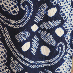 ◇現代 有松鳴海絞　浴衣◇【紺】スモールサイズ　総絞りにアラベスク調の花ラインで着姿綺麗　裄65ｃｍ袖長め木綿浴衣 16枚目の画像