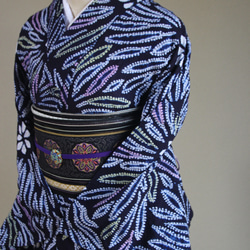 ◇現代 有松鳴海絞　浴衣◇【濃紺 桃黄】スターマインのような大輪の花が大人かっこいい　裄69ｃｍ　木綿浴衣　 9枚目の画像