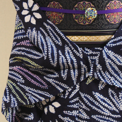 ◇現代 有松鳴海絞　浴衣◇【濃紺 桃黄】スターマインのような大輪の花が大人かっこいい　裄69ｃｍ　木綿浴衣　 19枚目の画像