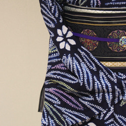 ◇現代 有松鳴海絞　浴衣◇【濃紺 桃黄】スターマインのような大輪の花が大人かっこいい　裄69ｃｍ　木綿浴衣　 5枚目の画像