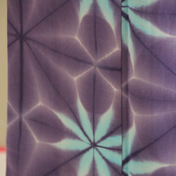 ◇現代 有松鳴海絞　浴衣◇【紫×水色】水面に漂う雪花　板締め絞り　トールサイズ裄67ｃｍ木綿浴衣　 6枚目の画像
