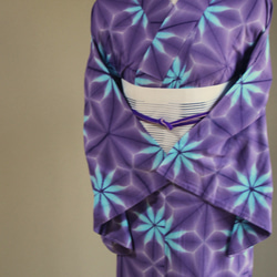 ◇現代 有松鳴海絞　浴衣◇【紫×水色】水面に漂う雪花　板締め絞り　トールサイズ裄67ｃｍ木綿浴衣　 2枚目の画像