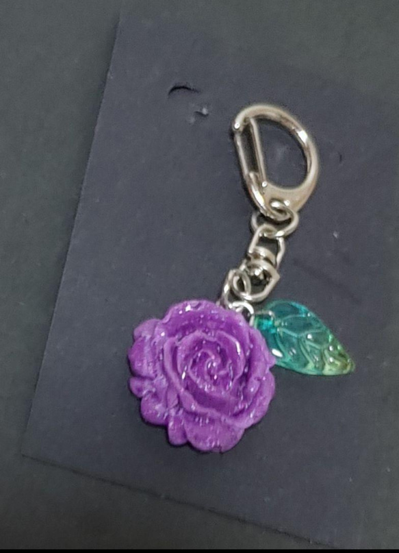 【ハンドメイド】紫薔薇 バッグチャーム 3枚目の画像