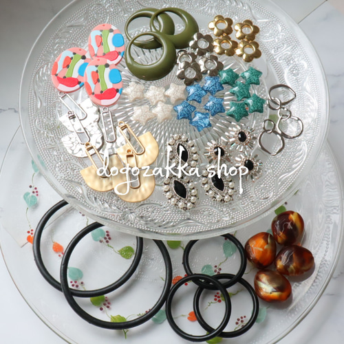 10個☆アクリルフラワー(上下に貫通穴) ゴールド シルバー