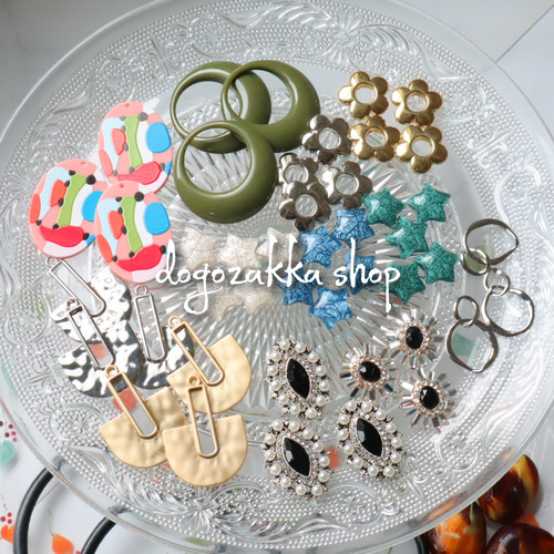 10個☆アクリルフラワー(上下に貫通穴) ゴールド シルバー