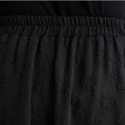 春と秋の新作韓国版エンボスのゆったりとしたオーバーサイズのキルティングデザイン感のある半身スカート 3枚目の画像