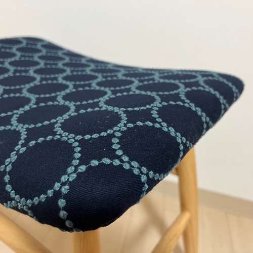 ミナペルホネン スツール タンバリン 丸脚 【 新インディゴ/ダーク