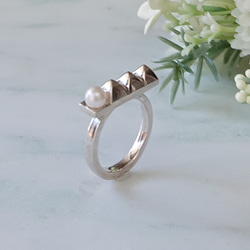 Studs & pearl  bar  ring【再販】 3枚目の画像